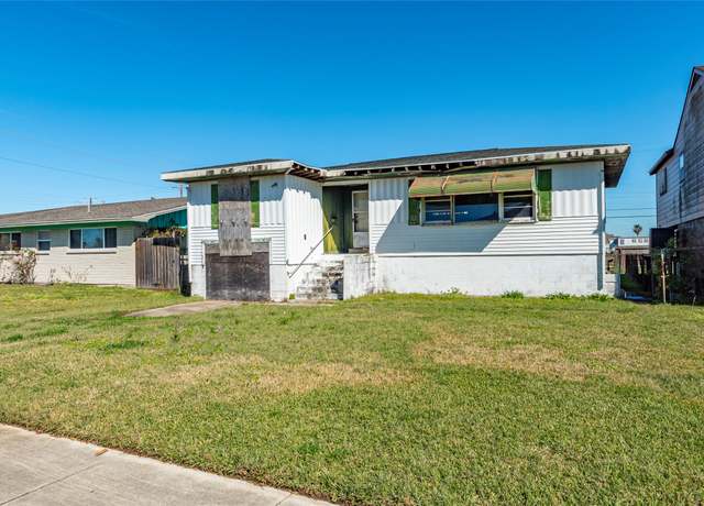 Property at 2014 Wimcrest St, Galveston, TX 77551, 3 beds, 2 baths