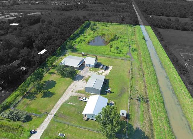 Property at 2883 County Road 58, Manvel, TX 77578, 2 beds, 2 baths