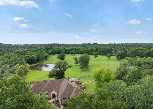 Property at 533 Meadow Creek Rd, Bellville, TX 77418, 3 beds, 2.5 baths