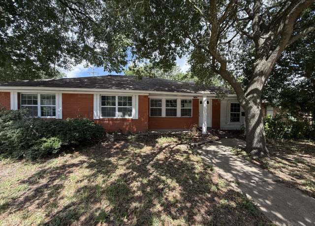 Property at 724 Oriole Ln, Pasadena, TX 77502, 4 beds, 2.5 baths