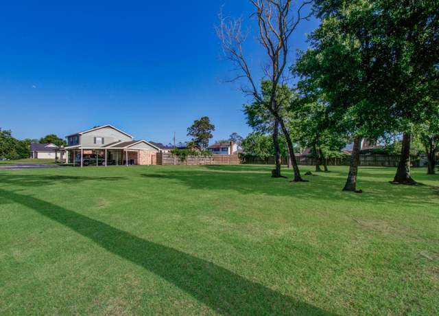 Property at 613 Shadylawn St, Shoreacres, TX 77571