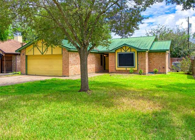 Property at 3122 Edgewood Dr, Dickinson, TX 77539, 3 beds, 2 baths