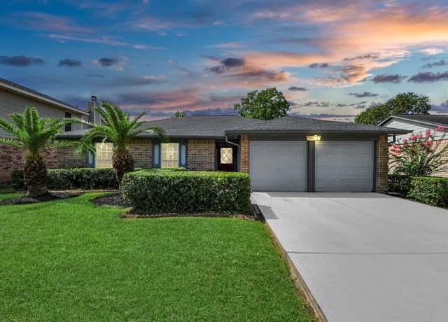 Property at 10940 Mesquite Dr, La Porte, TX 77571, 3 beds, 2 baths