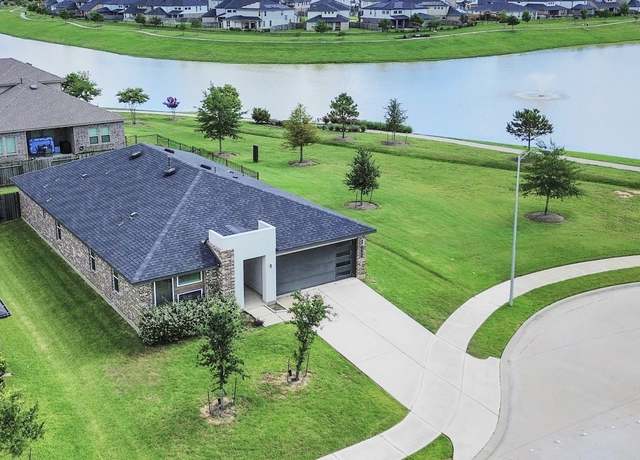 Property at 29506 Hartman Holw, Katy, TX 77494, 4 beds, 2 baths