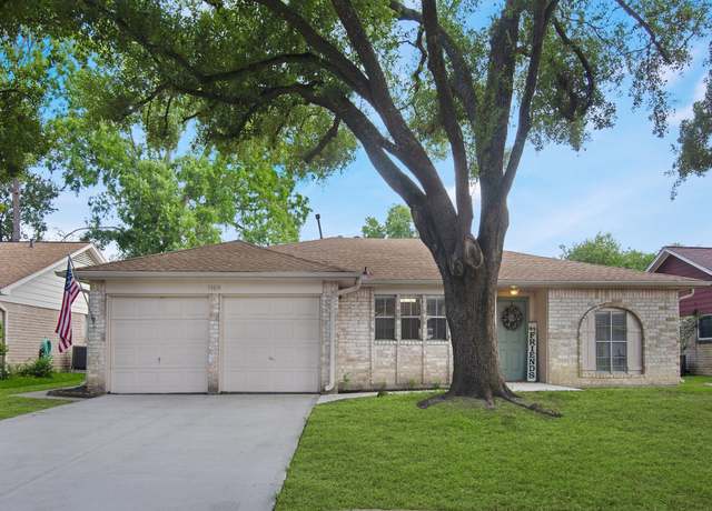 Property at 16414 Cavendish Dr, Houston, TX 77059, 3 beds, 2 baths