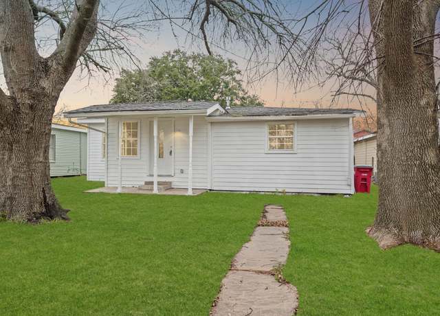 Property at 1326 W 6th St, Freeport, TX 77541, 3 beds, 2 baths