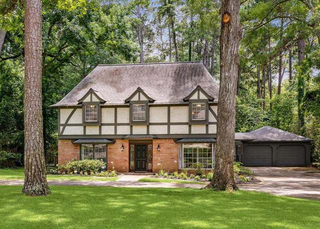 Property at 113 Broken Bough Ln, Conroe, TX 77304, 4 beds, 2.5 baths