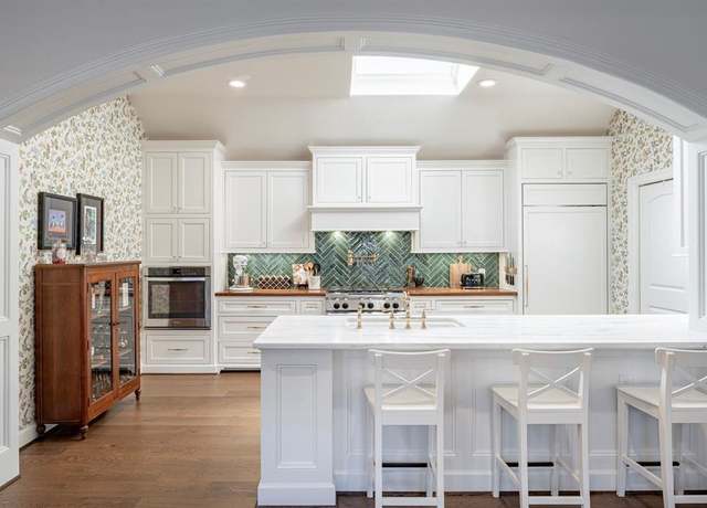 Property at 19 Silkbay Pl, The Woodlands, TX 77382, 3 beds, 2 baths