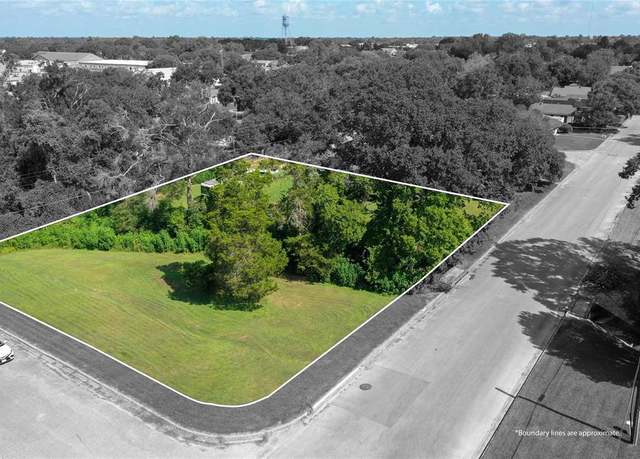 Property at TBD 9th St, Hempstead, TX 77445