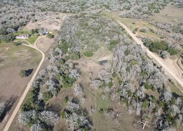 Property at 1511 Shaws Bend Rd, Columbus, TX 78934