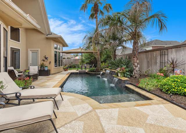 Property at 2556 Valencia Cv, League City, TX 77573, 4 beds, 4 baths