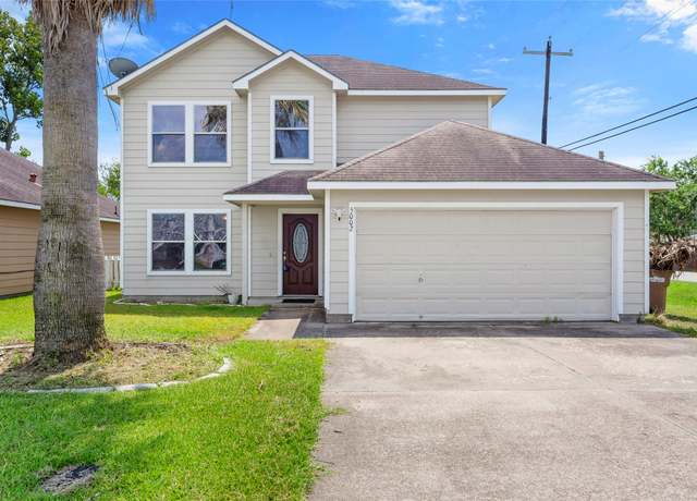 Property at 5002 Asia Ln, Dickinson, TX 77539, 3 beds, 2.5 baths