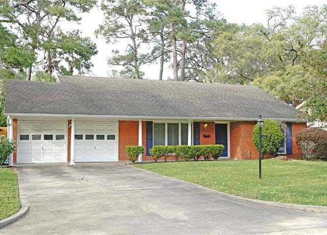 Property at 10214 Brooktree Dr, Houston, TX 77043, 5 beds, 3 baths