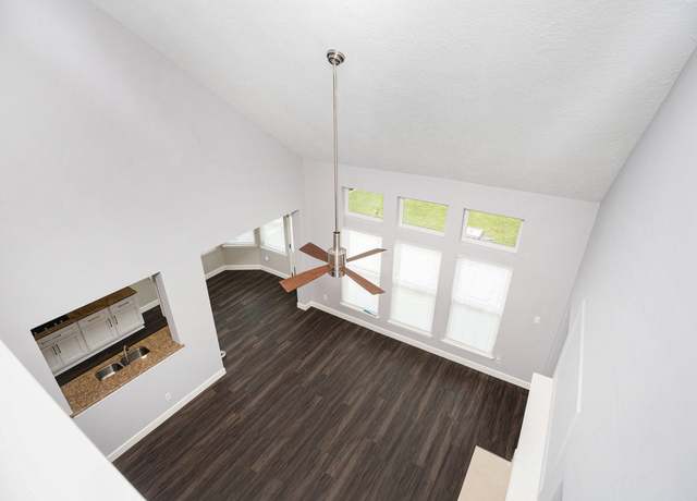 Property at 2385 Golden Shores Ln, League City, TX 77573, 4 beds, 3.5 baths