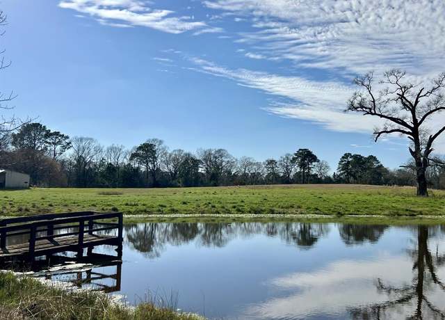 Property at 2290 Interstate 45 S, New Waverly, TX 77358, 3 beds, 2 baths