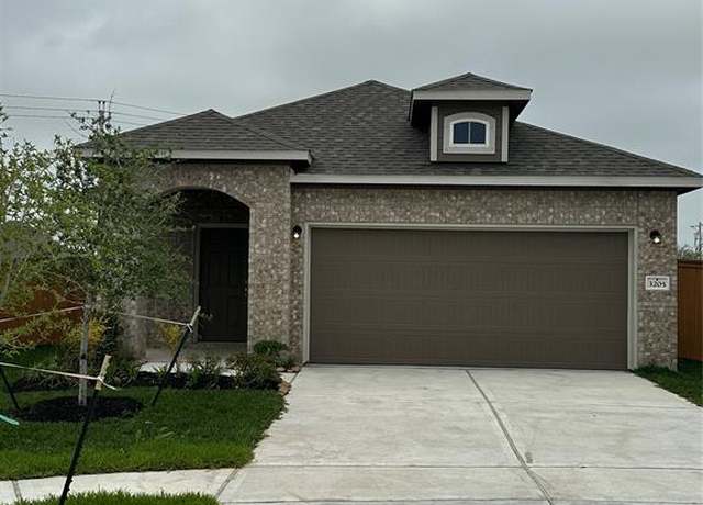 Property at 3205 Aqua Wave Dr, Texas City, TX 77568, 3 beds, 2.5 baths