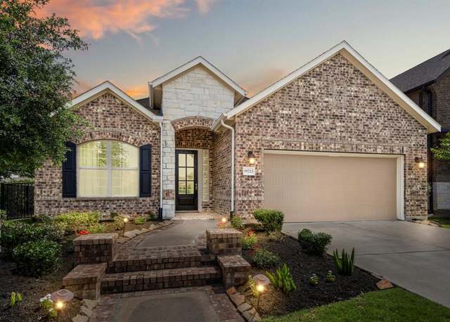 Property at 19723 Hale Hollow Creek Dr, Cypress, TX 77433, 4 beds, 2 baths