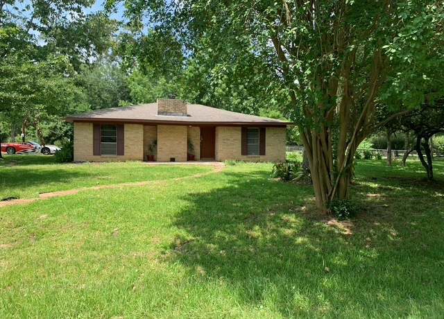 Property at 26405 Easy St, Magnolia, TX 77355, 2 beds, 1 bath