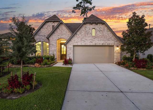 Property at 2614 Oakland Park Dr, Conroe, TX 77385, 3 beds, 2.5 baths