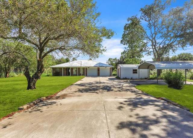 Property at 13519 Montgomery Rd, Santa Fe, TX 77510, 3 beds, 2 baths