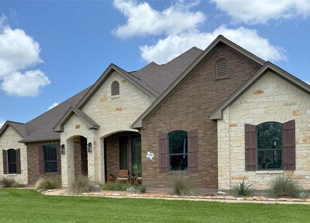 Property at 1549 Frontier Trl, Angleton, TX 77515, 4 beds, 2 baths