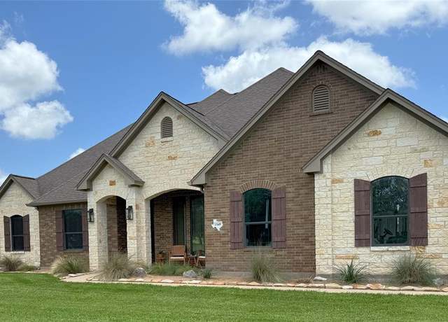 Property at 1549 Frontier Trl, Angleton, TX 77515, 4 beds, 2 baths