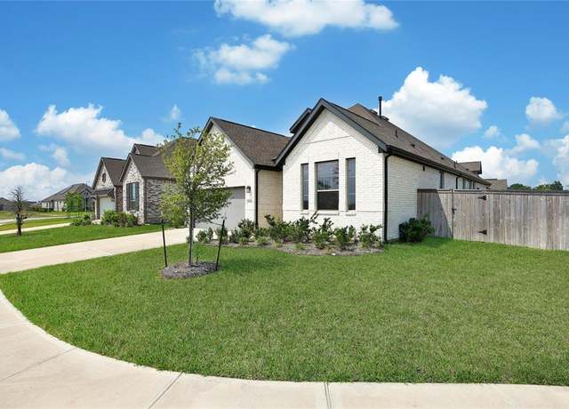 Property at 13202 Pine Lake Bnd, Tomball, TX 77375, 3 beds, 2 baths