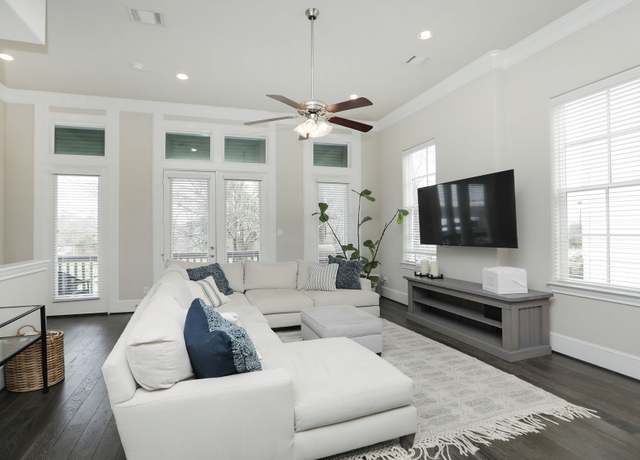 Property at 2004 Lou Ellen Ln Unit E, Houston, TX 77018, 3 beds, 3.5 baths