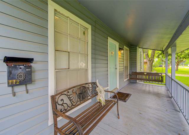 Property at 112 Begonia Ln, Highlands, TX 77562, 4 beds, 3 baths
