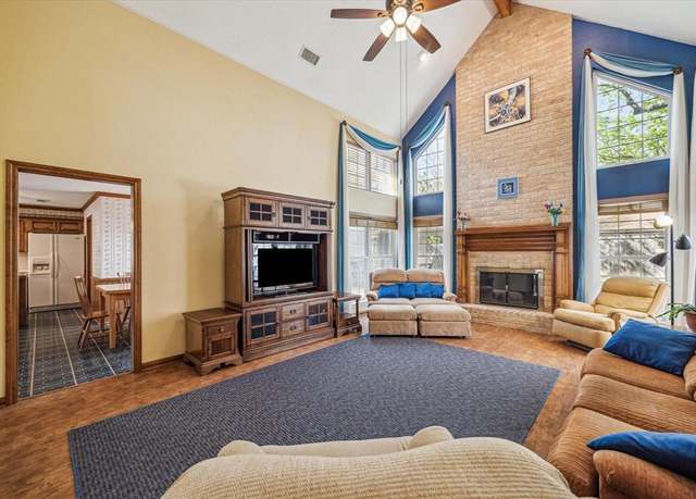 Property at 12842 Chimes Dr, Houston, TX 77077, 4 beds, 2.5 baths