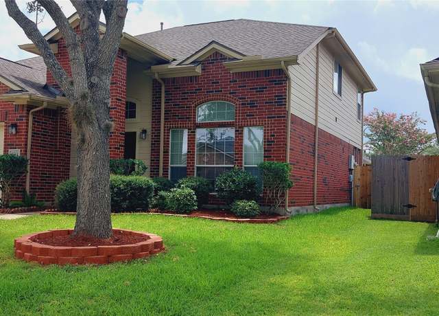 Property at 2711 Shallow Falls Ct, Pearland, TX 77584, 4 beds, 2.5 baths