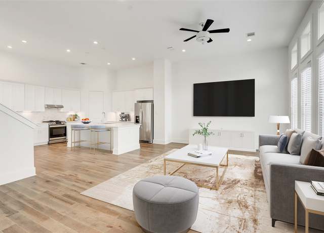 Property at 4407 Marina St Unit B, Houston, TX 77007, 3 beds, 3.5 baths