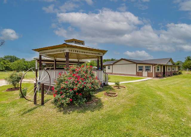 Property at 20426 Bracewell Rd, Bedias, TX 77831, 5 beds, 3 baths