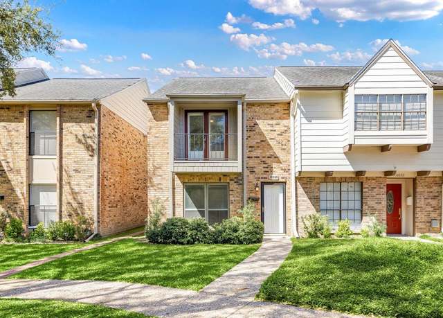 Property at 10328 Longmont Dr Unit 47/1, Houston, TX 77042, 2 beds, 2.5 baths