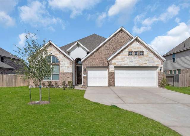 Property at 11719 Autumn Leaf Dr, Dayton, TX 77535, 4 beds, 3 baths