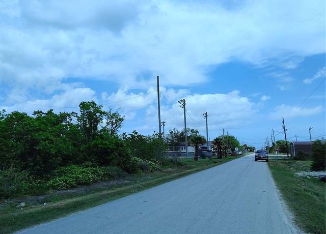 Property at 331 18, San Leon, TX 77539