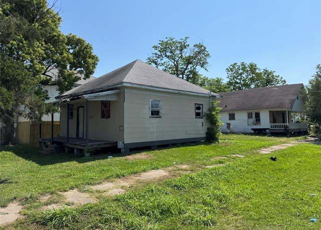 Property at 1400 8th St, Port Arthur, TX 77640, 1 bed, 1 bath