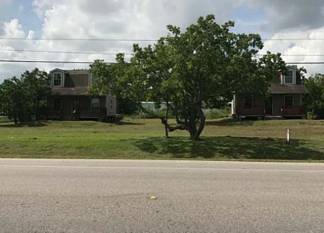 Property at 24 E Bayshore Dr, San Leon, TX 77539