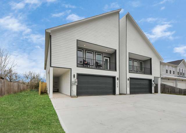 Property at 9026 Scott St, Houston, TX 77051, 3 beds, 2.5 baths