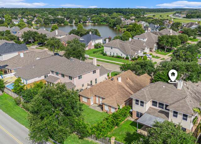 Property at 1726 Roaring Springs Ln, Seabrook, TX 77586, 4 beds, 3.5 baths