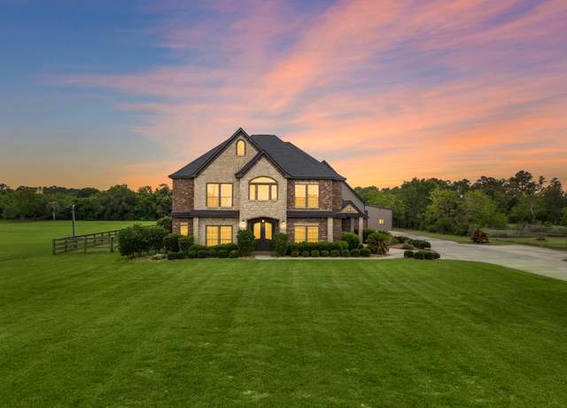 Property at 2318 Avenue J, Santa Fe, TX 77510, 5 beds, 5.5 baths