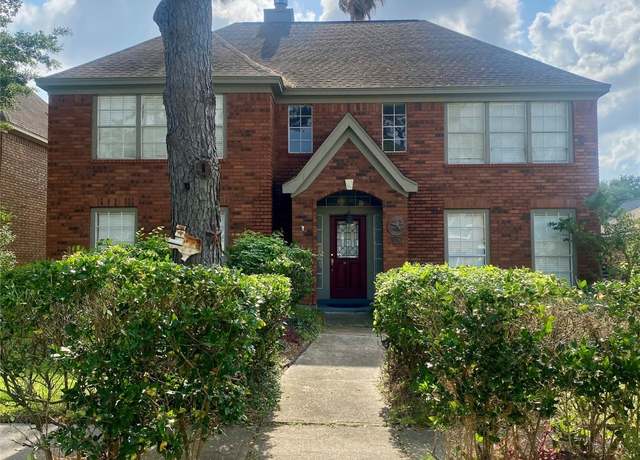 Property at 2106 Cherry Hills Drive Dr, League City, TX 77573, 4 beds, 2.5 baths