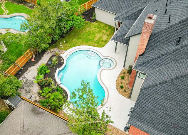 Property at 5807 Mountain View Dr, Houston, TX 77345, 4 beds, 3.5 baths