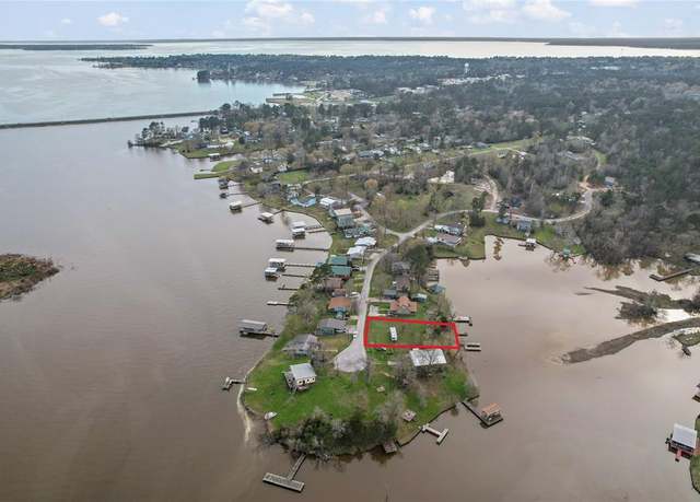 Property at 1341 Creeklake Dr, Onalaska, TX 77360