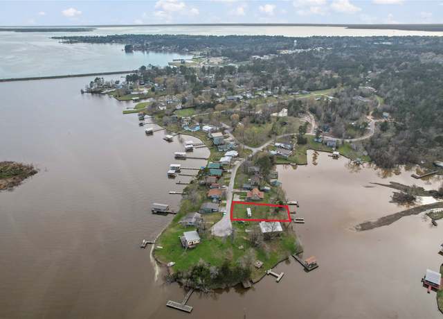 Property at 1341 Creeklake Dr, Onalaska, TX 77360