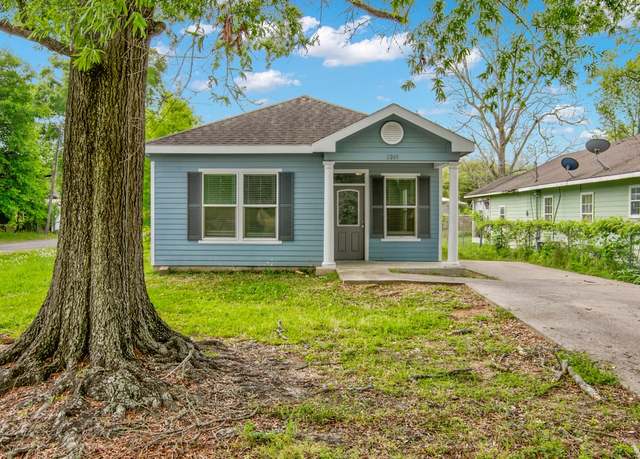 Property at 2245 Wilson St, Beaumont, TX 77703, 3 beds, 2 baths