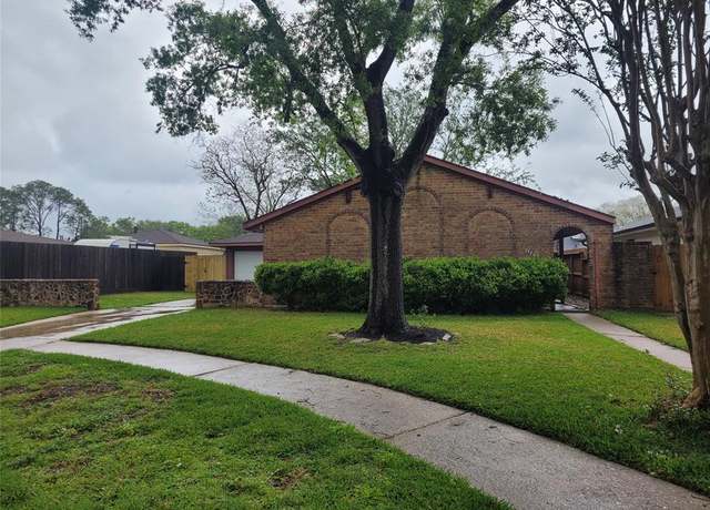 Property at 15707 Sea Liner Dr, Houston, TX 77062, 3 beds, 2 baths