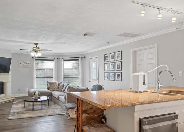 Property at 14942 Gray Ridge Dr, Houston, TX 77082, 3 beds, 2.5 baths