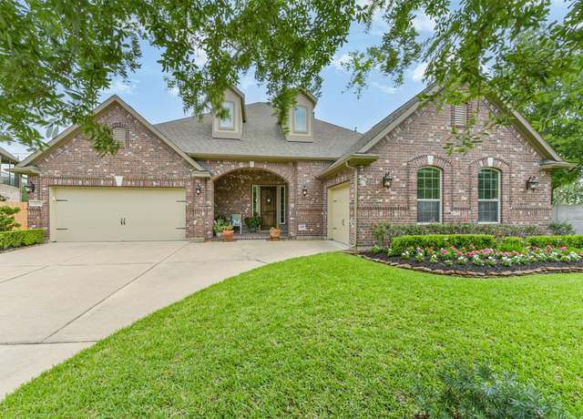 Property at 2103 Matagorda Ln, Friendswood, TX 77546, 4 beds, 3 baths