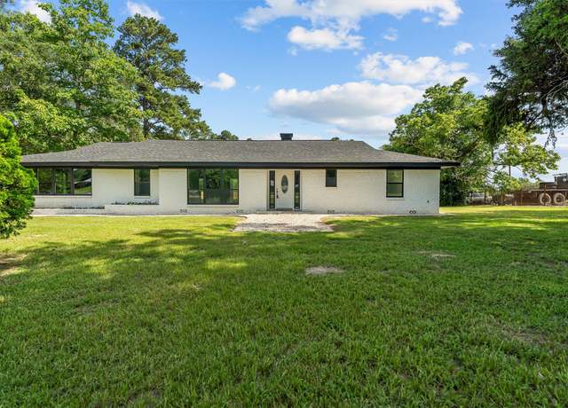 Property at 123 W Main St, Kennard, TX 75847, 3 beds, 2 baths
